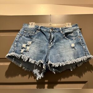 Frayed Jean shorts